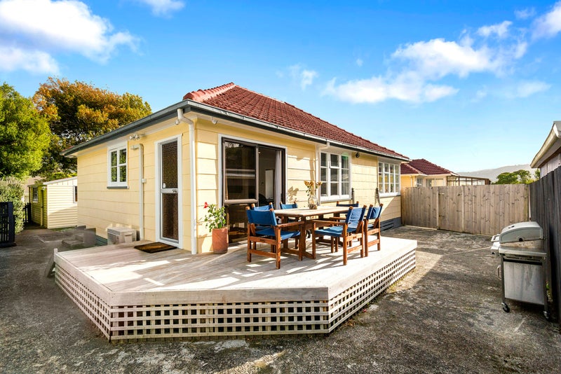 1/113 KOWHAI STREET, NAENAE, LOWER HUTT - Carousel 1