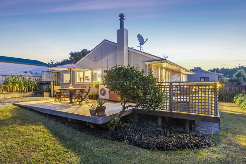 63 Ruapehu Street, Paraparaumu, Paraparaumu - Carousel 1