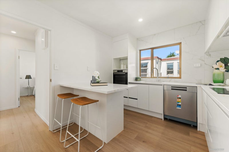 10/41 Woodward Road, Mount Albert, Auckland - Carousel 2