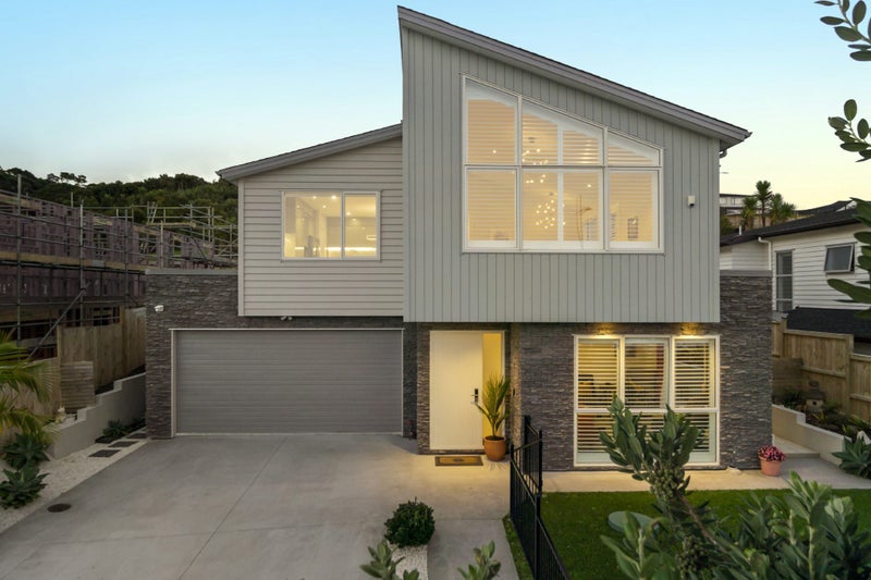 26 Tawatawa Street, Long Bay, Auckland - Carousel 1