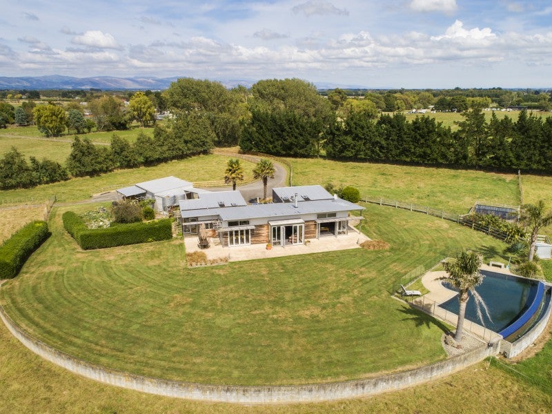 422 Kairanga Bunnythorpe Road, Bunnythorpe, Palmerston North - Carousel 1