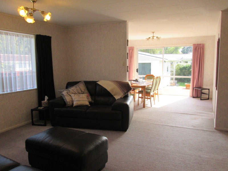 10 Lane Place, Awapuni, Palmerston North - Carousel 2