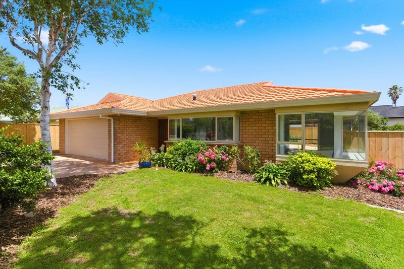 2 Leigh Place, Paraparaumu Beach, Paraparaumu - Carousel 1
