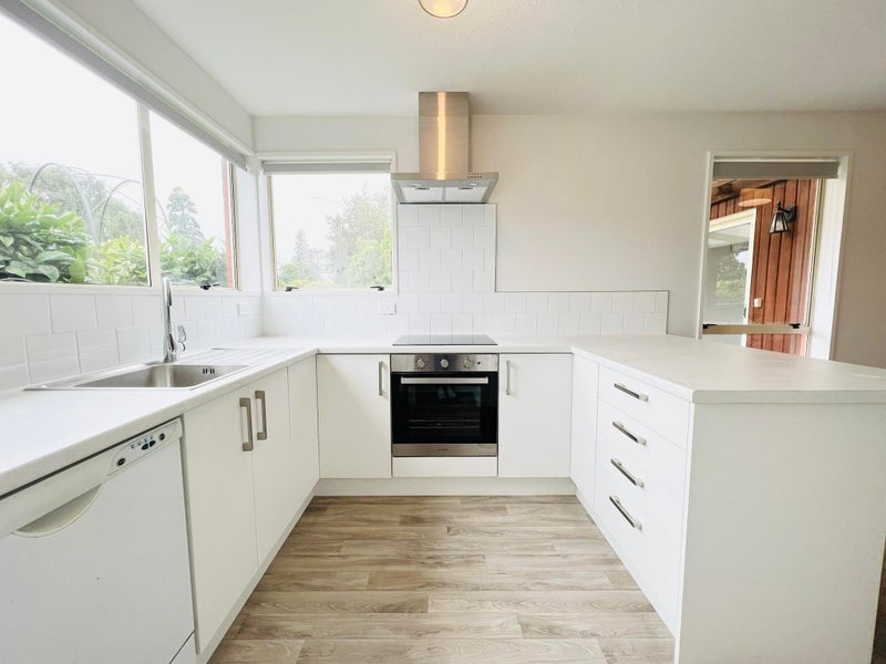 136 Racecourse Road, Sockburn, Christchurch - Carousel 1