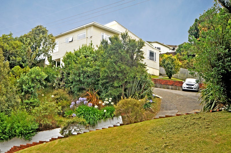 19 Mana View Road, Paremata, Porirua - Carousel 24
