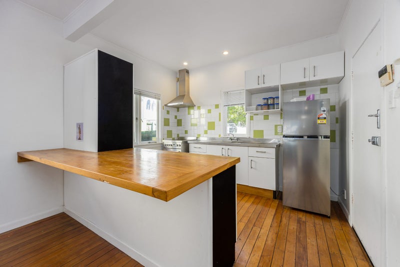2/180 Lake Road, Northcote, Auckland - Carousel 2