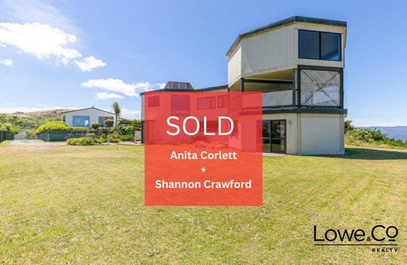 20 Sunhaven Drive, Newlands, Wellington - Carousel 1