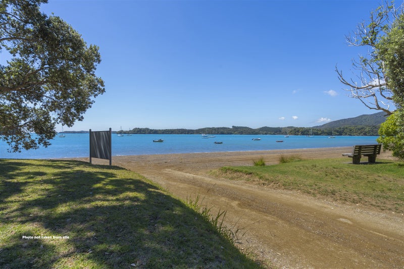 12 Smith-Grey Crescent, Parekura Bay, Russell - Carousel 2