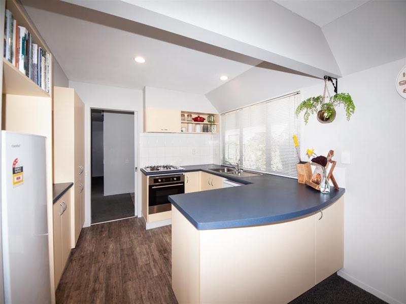 2/6 Earp Street, Johnsonville, Wellington - Carousel 2