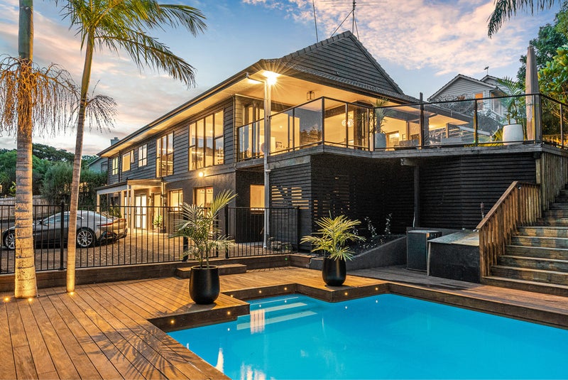 8A Colenso Place, Mission Bay, Auckland - Carousel 1