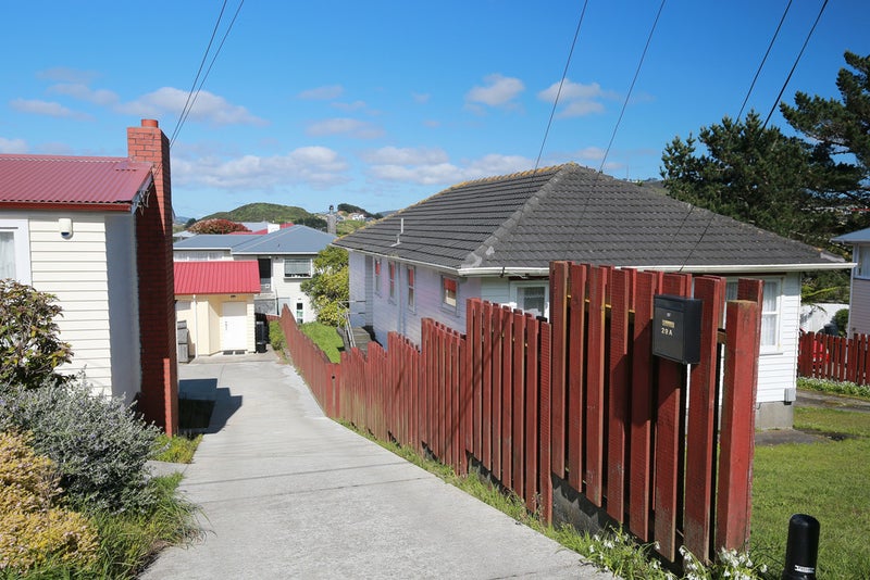 29A Turville Crescent, Newlands, Wellington - Carousel 2
