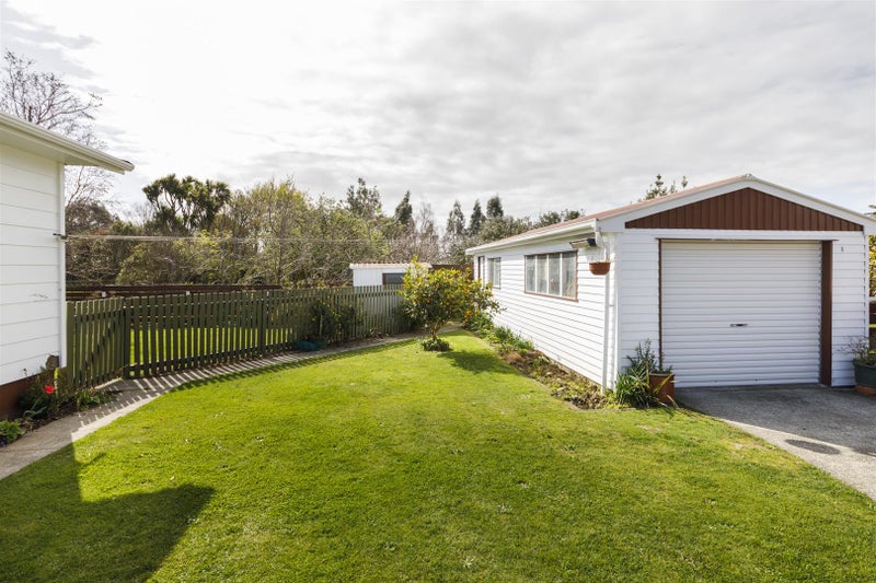 8 Walker Crescent, Bulls - Carousel 28
