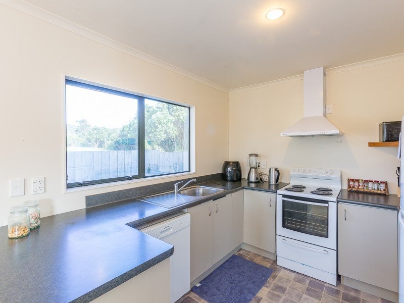 14A Driver Crescent, Cannons Creek, Porirua - Carousel 2