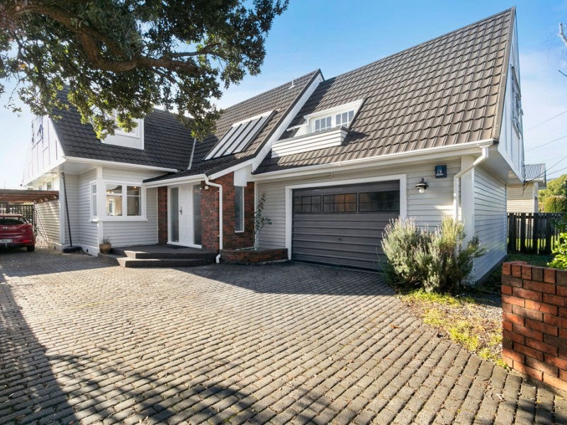 51 Copeland Street, Hutt Central, Lower Hutt - Carousel 1