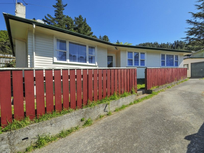 6 August Street, Stokes Valley, Lower Hutt - Carousel 1