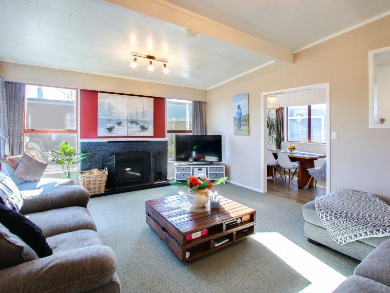 21 Freyberg Avenue, Tamatea, Napier - Carousel 2