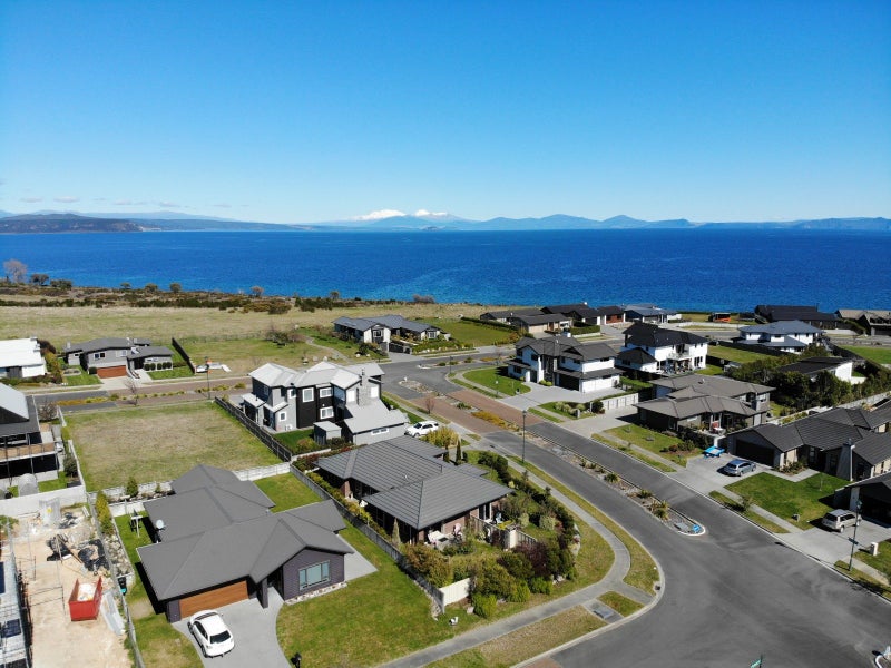 2 Loloma Way, Wharewaka, Taupō - Carousel 24