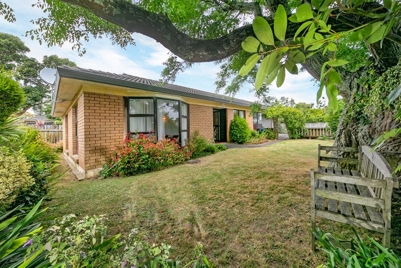 9B Coronation Road, Mangere Bridge, Auckland - Carousel 2