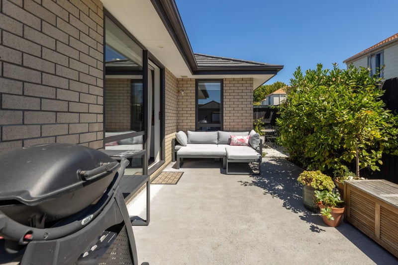 19C Walpole Street, Waltham, Christchurch - Carousel 2