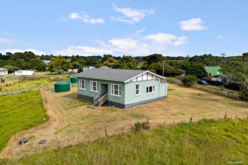 10 Colbeck Road, Awhitu, Āwhitu - Carousel 1