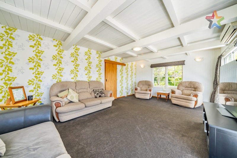 4 Kerkwall Drive, Naenae, Lower Hutt - Carousel 2