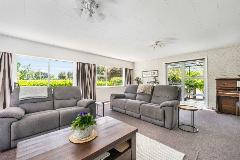 965A Reid Line East, Bunnythorpe, Palmerston North - Carousel 2