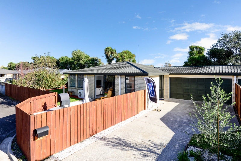 31 Saxon Woods Drive, Rototuna North, Hamilton - Carousel 1