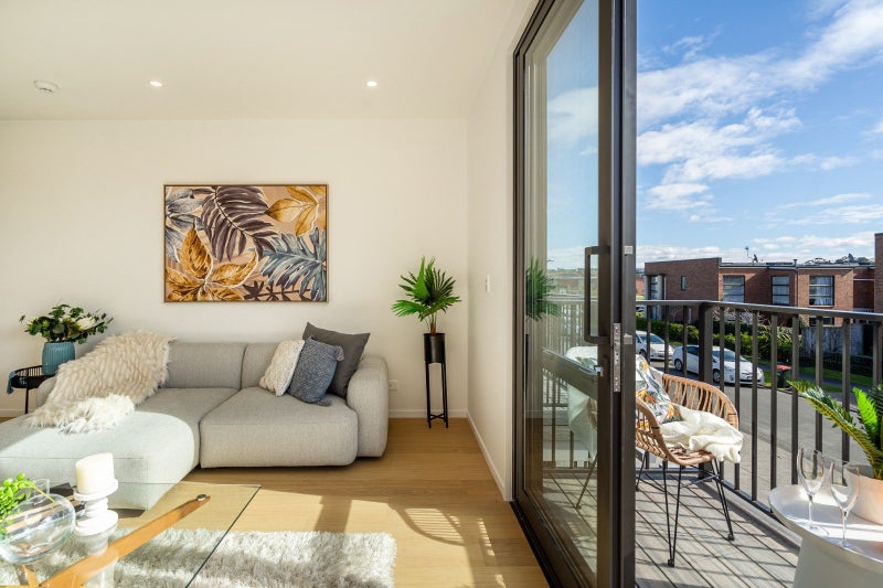 66 Scoria Crescent, Stonefields, Auckland - Carousel 1