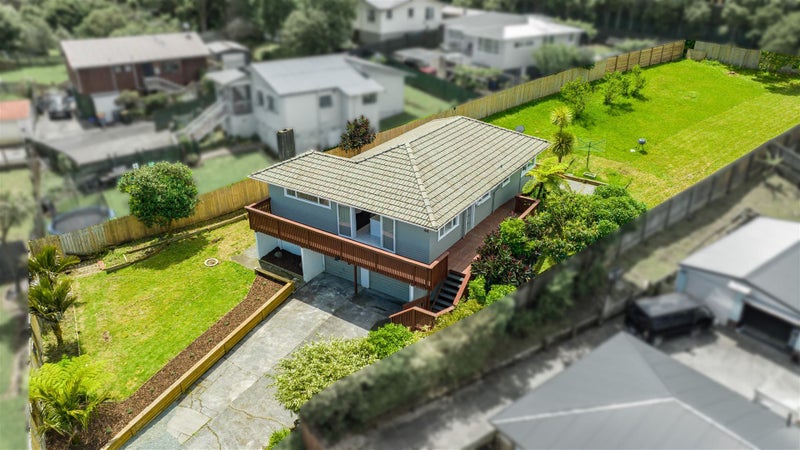 44 Tahi Terrace, Glen Eden, Auckland - Carousel 1