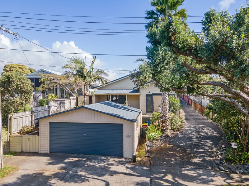 12 Richmond Street, Fitzroy, New Plymouth - Carousel 1