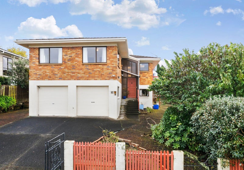 12 Sturm Avenue, Massey, Auckland - Carousel 1