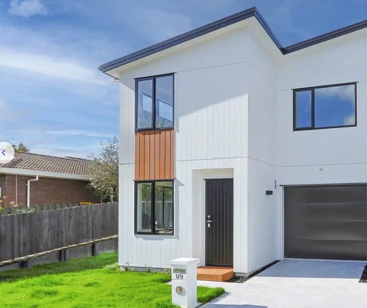 1/9 Woodland Drive, Flagstaff, Hamilton - Carousel 1