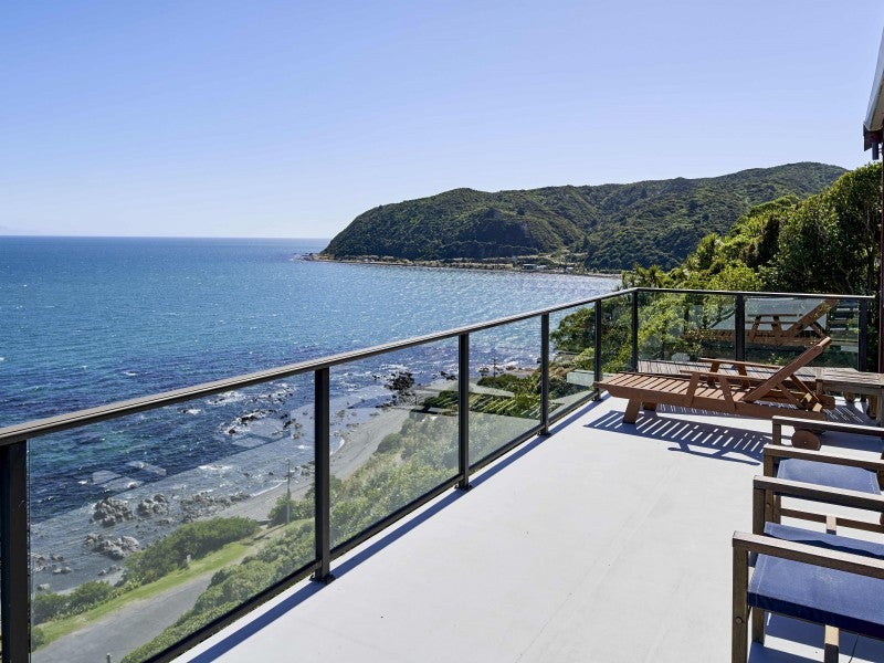 9 Ogilvy Terrace, Plimmerton, Porirua - Carousel 1