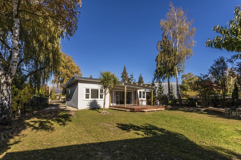 6 Frye Crescent, Albert Town, Wanaka - Carousel 1