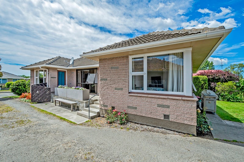 9 Glenora Place, Hornby, Christchurch - Carousel 1