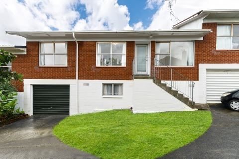 1/17 Quebec Road, Milford, Auckland - Carousel 1