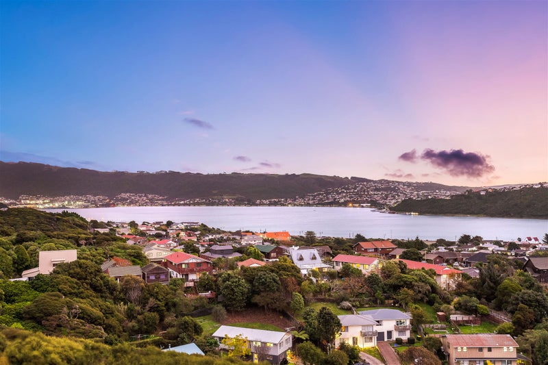 8 Cromarty Place, Papakowhai, Porirua - Carousel 2