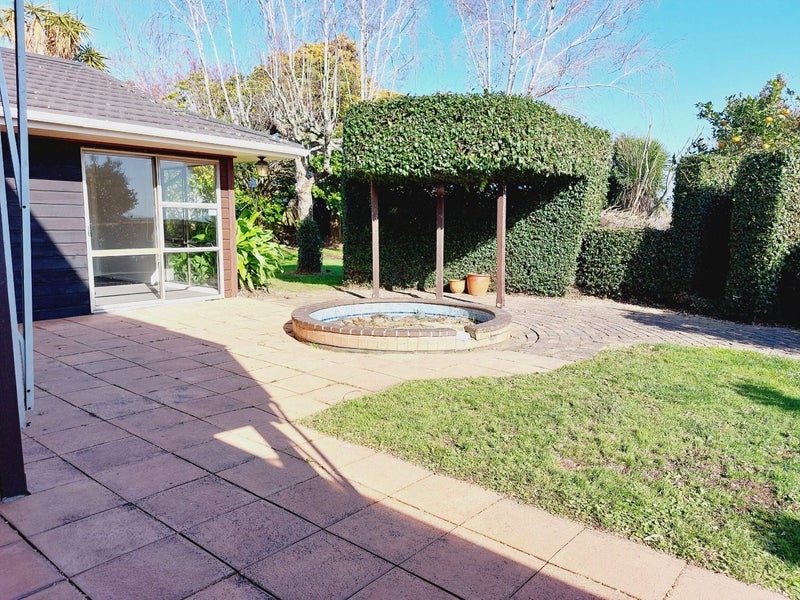 17 Hamish Place, Sunnyhills, Auckland - Carousel 16