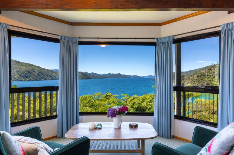 2069 Queen Charlotte Drive, Ngakuta Bay, Picton - Carousel 1