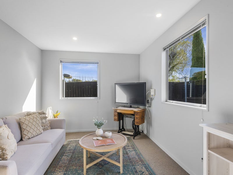 21 Croftwood Lane, Harewood, Christchurch - Carousel 32