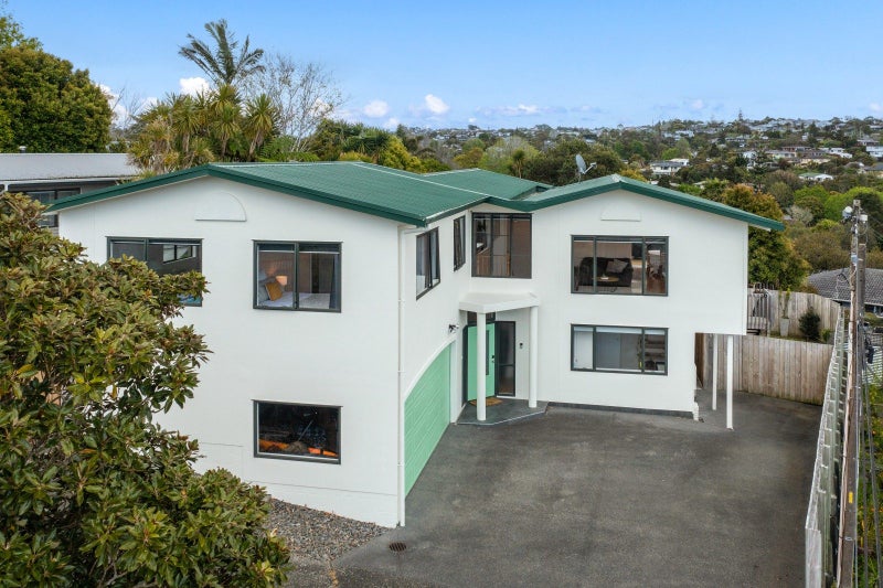 1/92 Deep Creek Road, Torbay, Auckland - Carousel 2