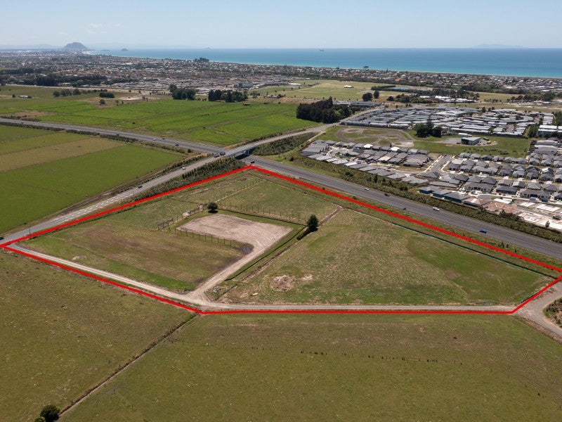 227 Parton Road, Te Puke - Carousel 1