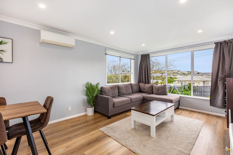 100 Castor Crescent, Cannons Creek, Porirua - Carousel 2