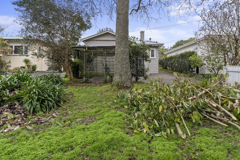 1/93 Pah Road, Epsom, Auckland - Carousel 15
