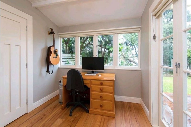 32 Aroha Avenue, Sandringham, Auckland - Carousel 14