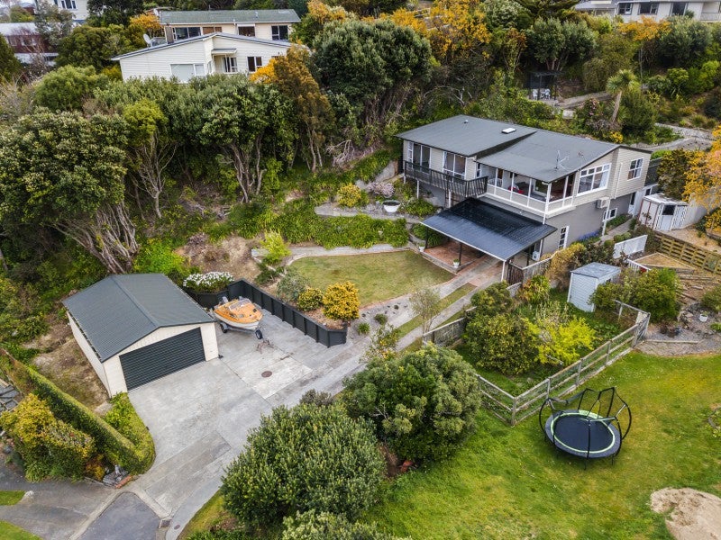 60 Mana View Road, Paremata, Porirua - Carousel 24