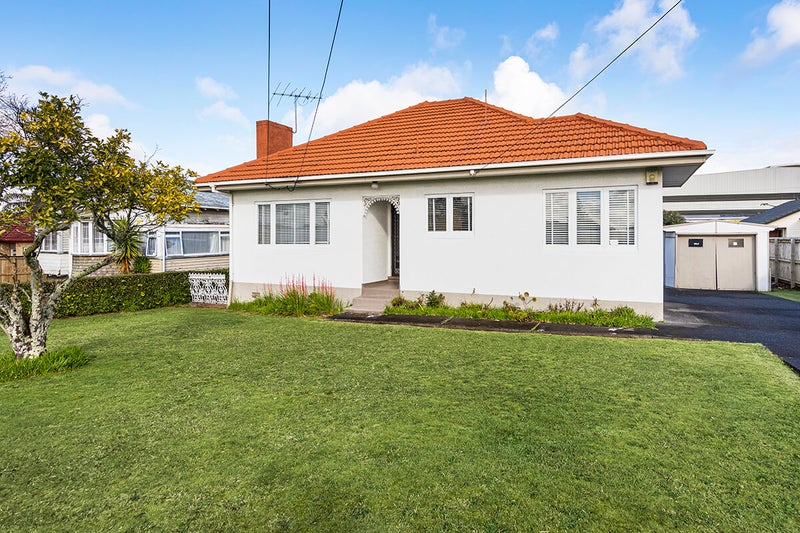 29 Clendon Avenue, Papatoetoe, Auckland - Carousel 2