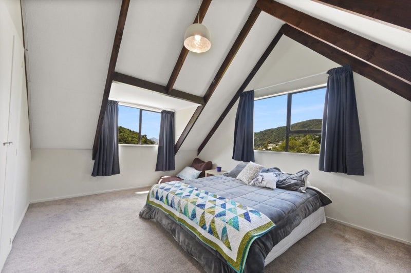 74 Scotland Street, Picton - Carousel 1