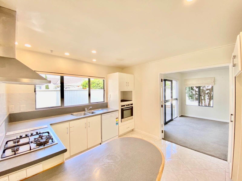 6J Domett Avenue, Epsom, Auckland - Carousel 2