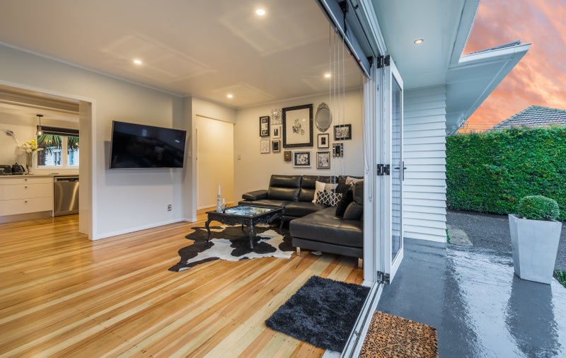 222 Henderson Valley Road, Henderson, Auckland - Carousel 2